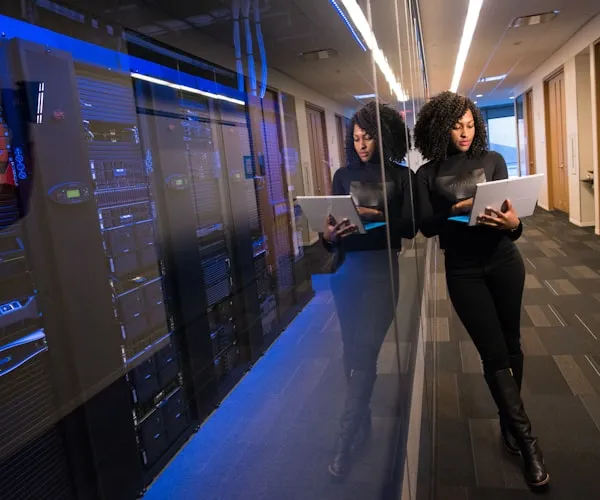Réseau fibre inter-sites et tablettes terrain pour une entreprise de TP